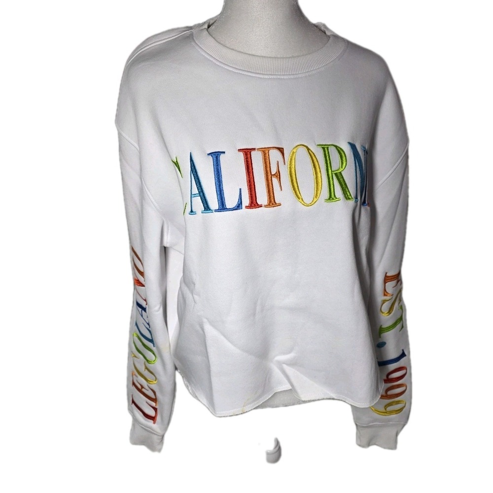 LEGOLAND California Rainbow Embroidered Cropped Sweatshirt Women's M 2022 - Picture 10 of 12